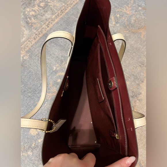 Coach Tote - Picture 4 of 4